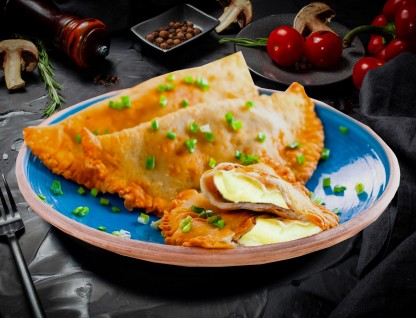 Чебуреки по-телавски с сыром