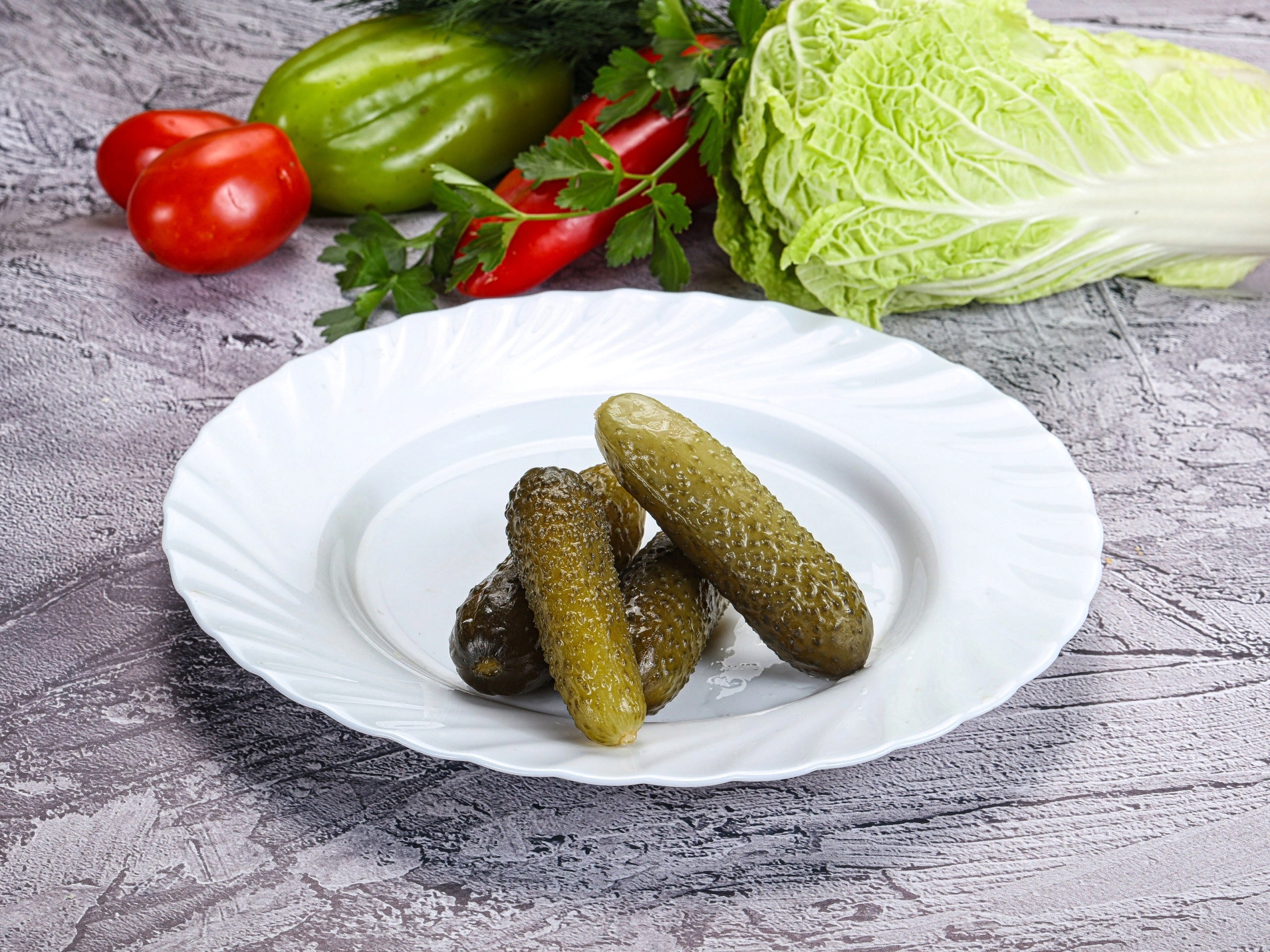 Огурцы солёные