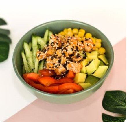 Поке с нежной курочкой терияки