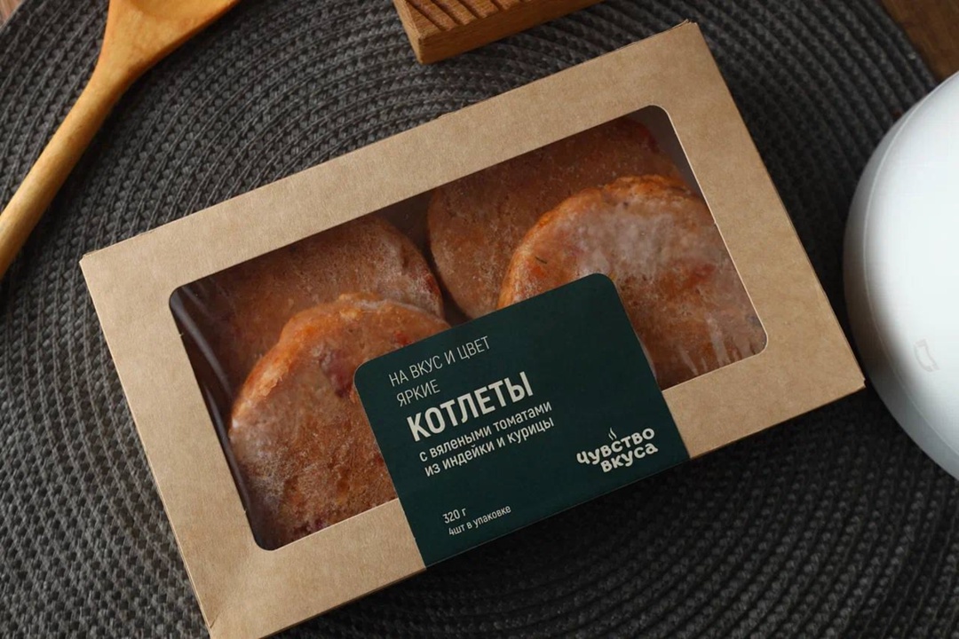 Котлеты с вялеными томатами из индейки и курицы (4шт)