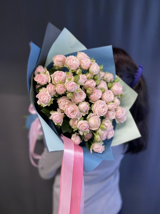 Розы бомбастик в оформлении