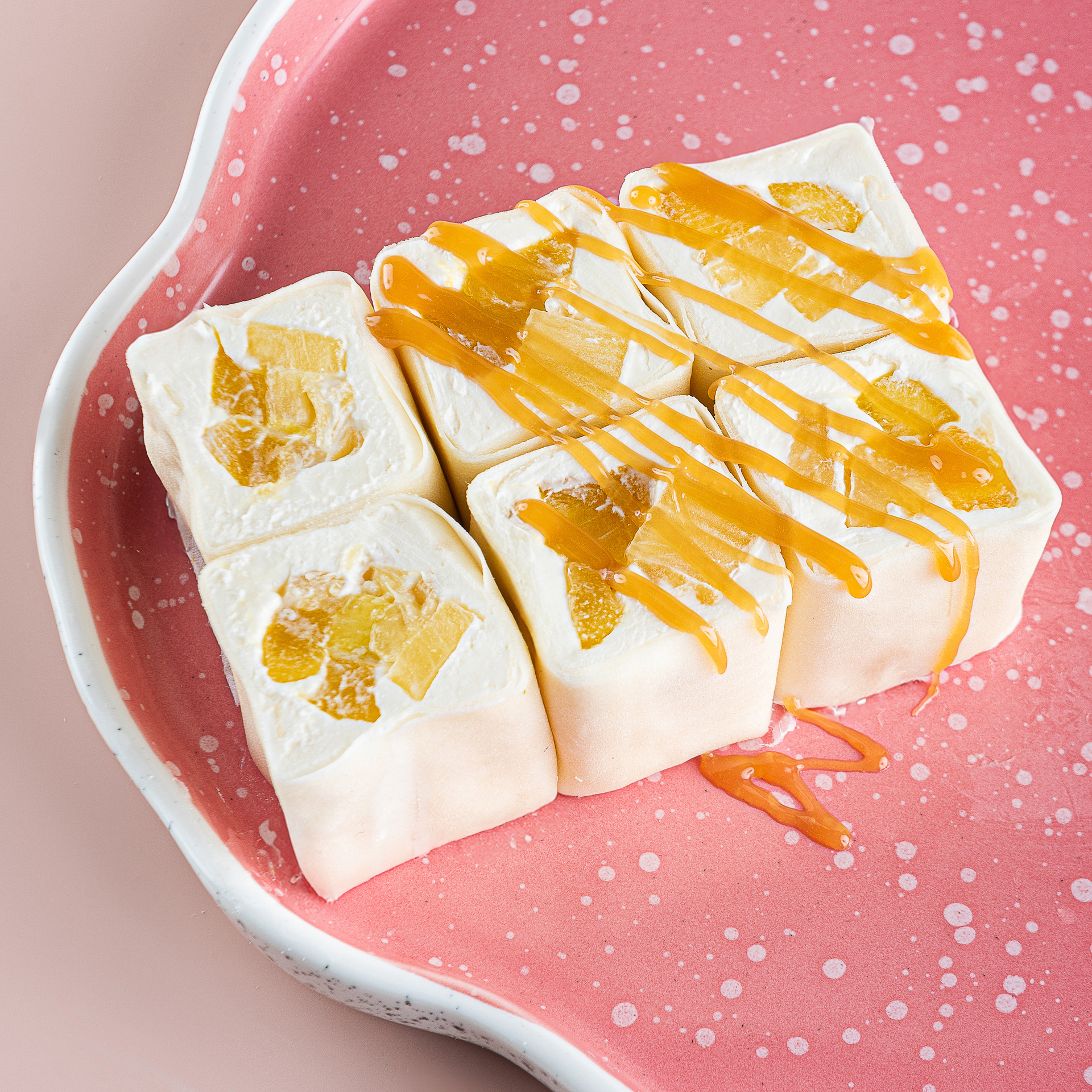 Сладкий ролл Манго-ананас