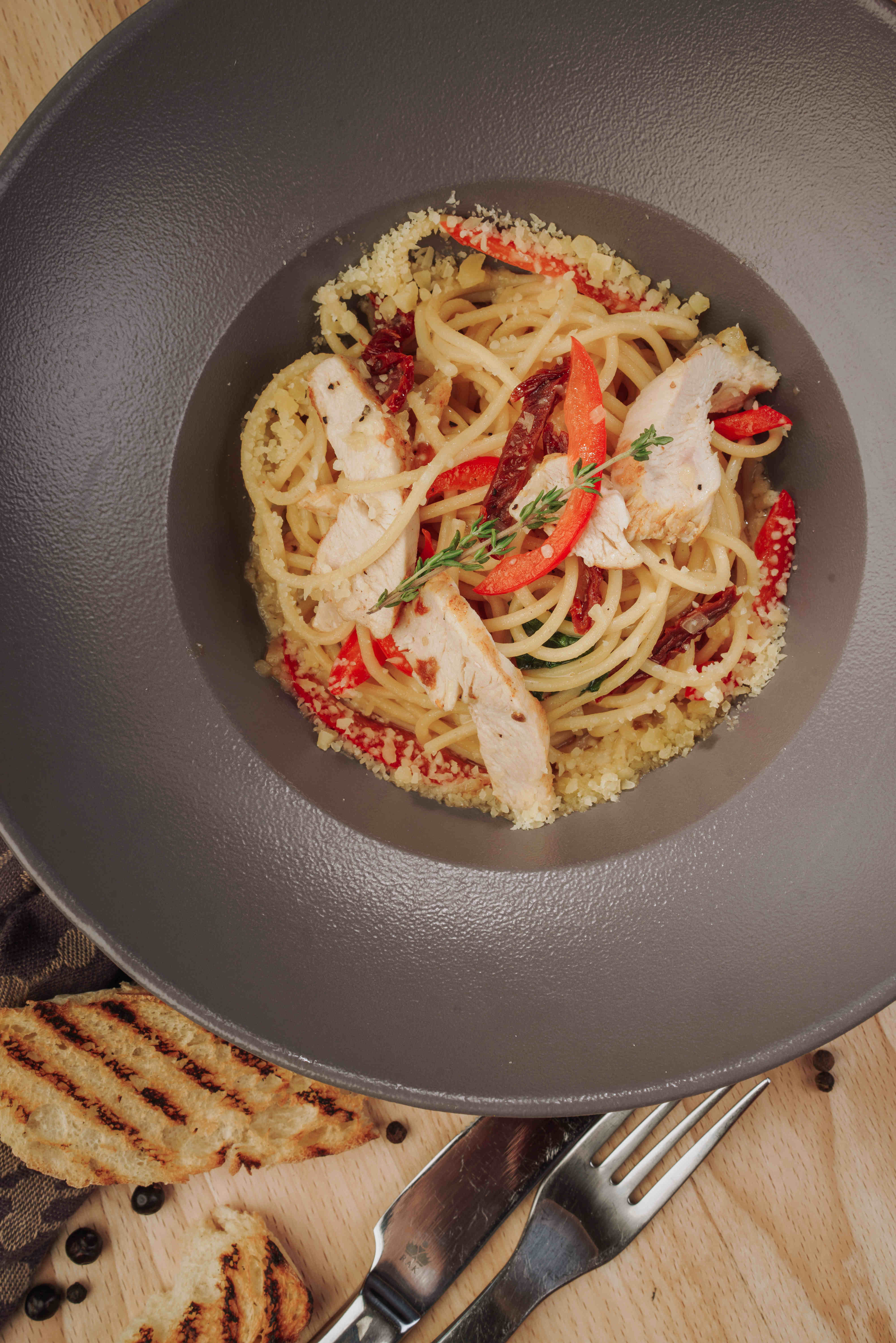 Паста "Альфредо" с курицей