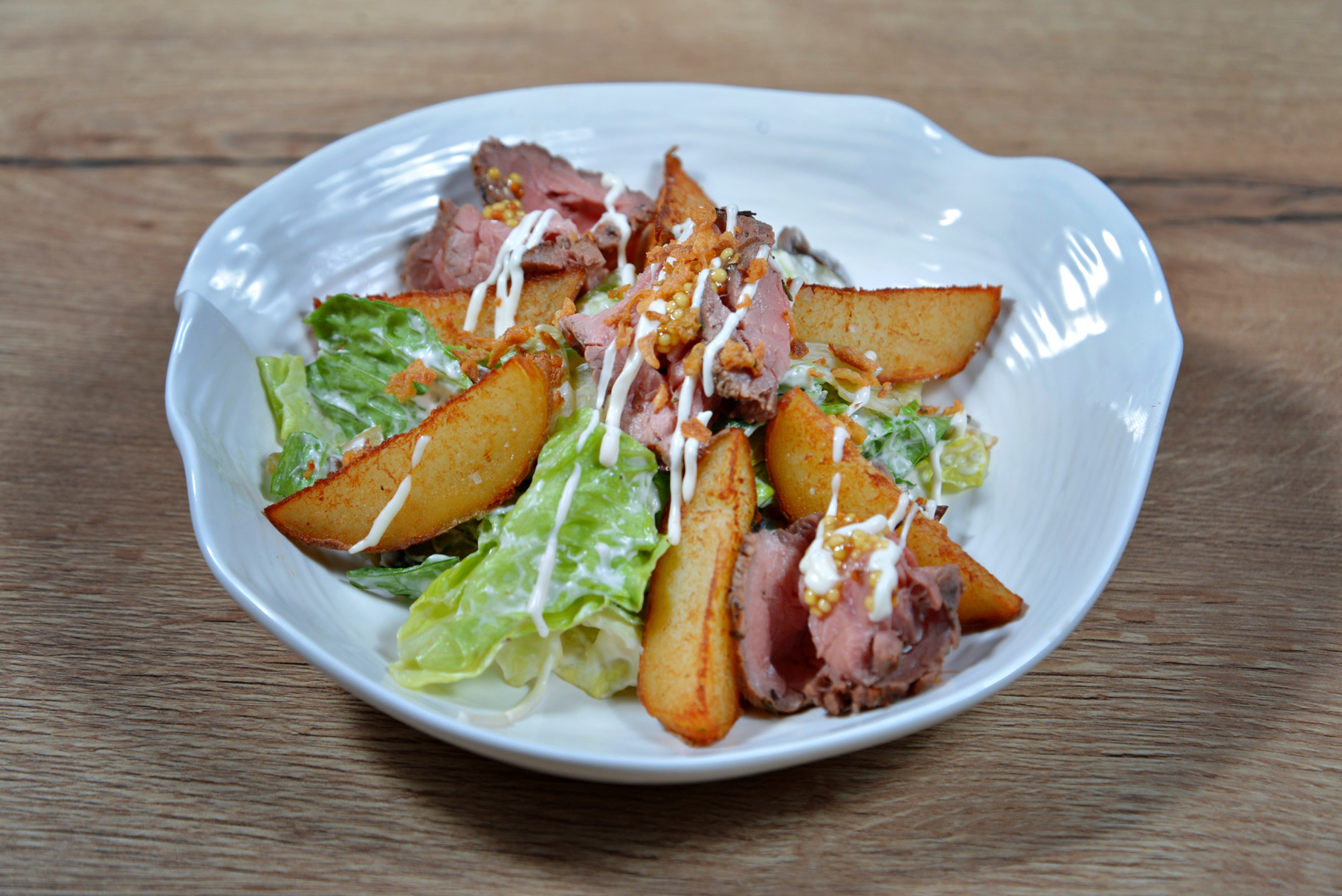 Салат с ростбифом