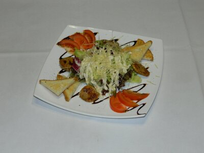 Салат Цезарь с курицей