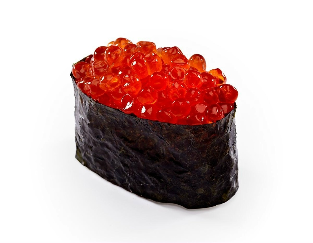 Гункан с икрой лосося