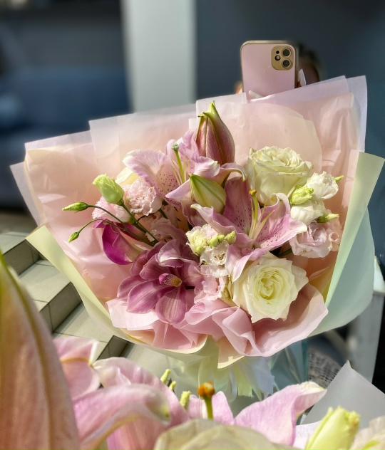 Нежнейший букетик с лилией