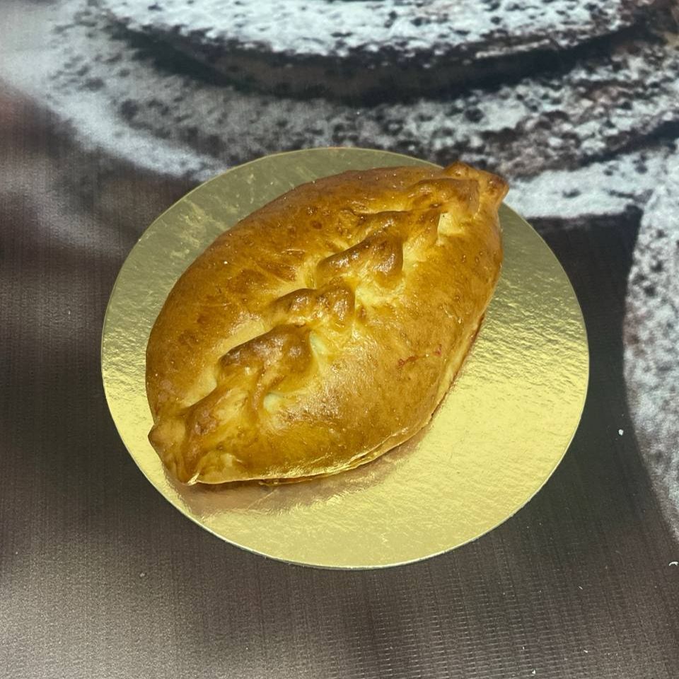 Пирожки печенные с клубникой*