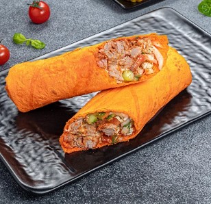 Шаурма куриная в сырном лаваше