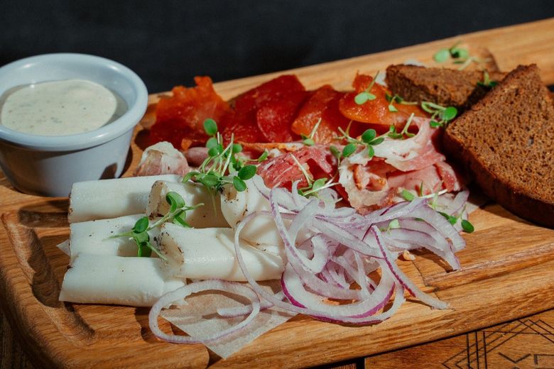 Копченности собственного производства 