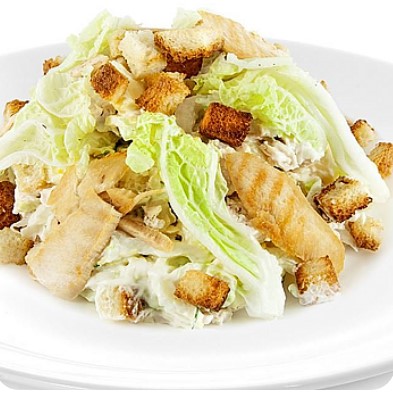 Салат Цезарь с курицей
