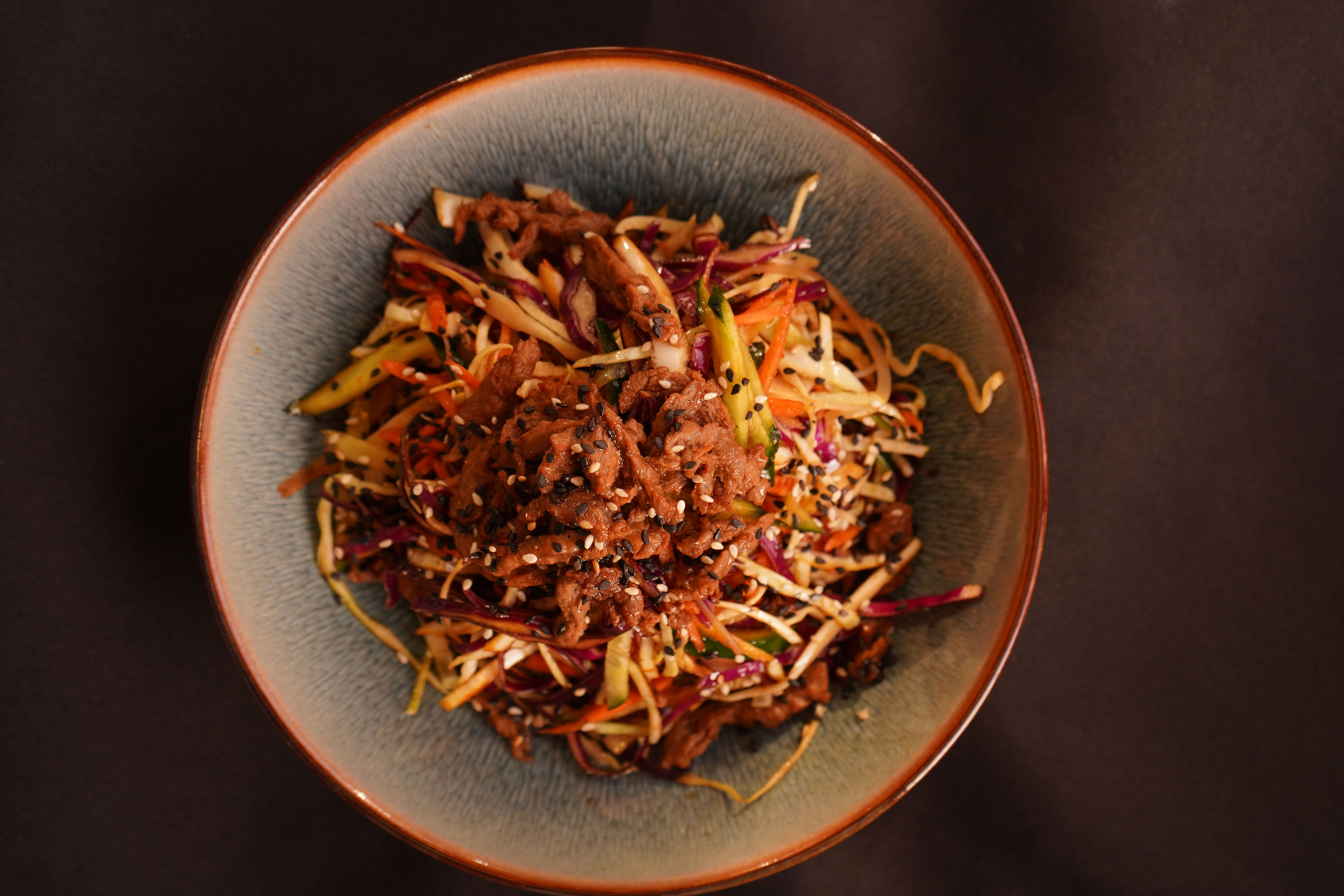 ХРУСТЯЩИЙ САЛАТ С МРАМОРНОЙ ГОВЯДИНОЙ 