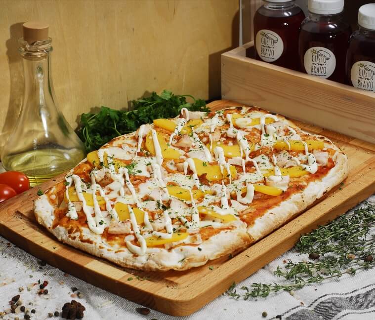 Римская Пицца С копченой грудкой