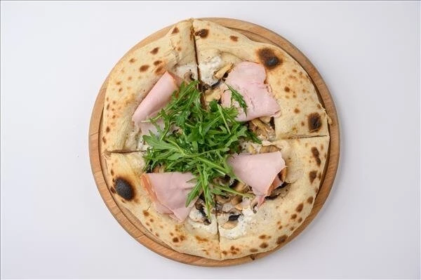 Пицца с тамбовским окороком