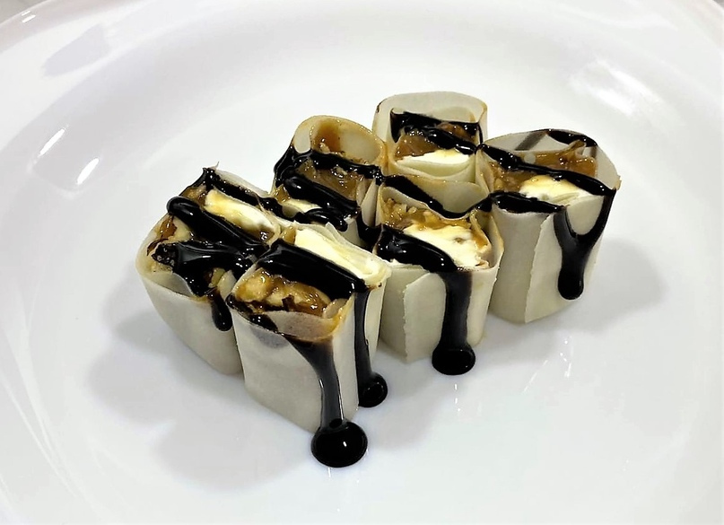 Ролл сникерс с грецким орехом