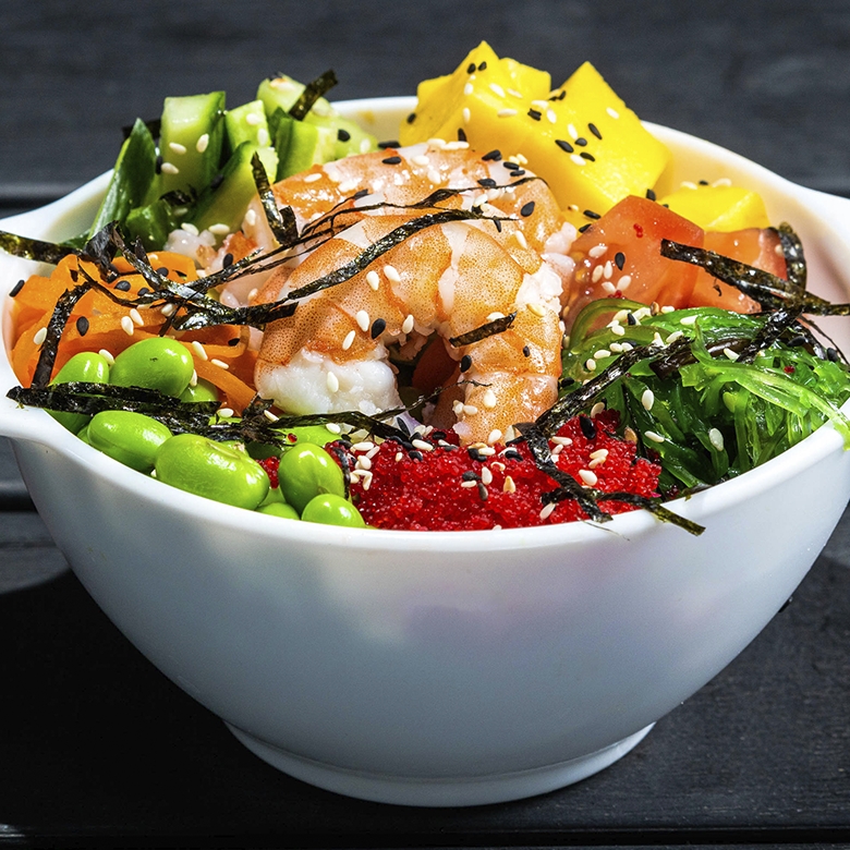 Поке боул с тигровой креветкой и манго