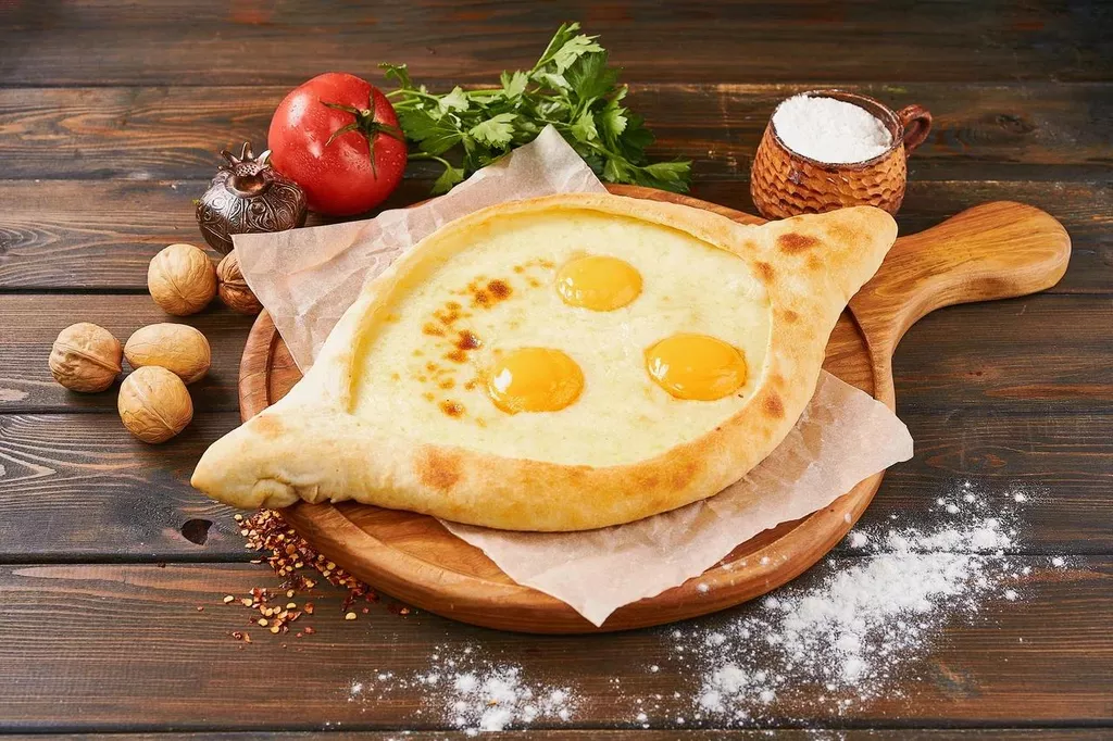 Хачапури по-аджарски Зур