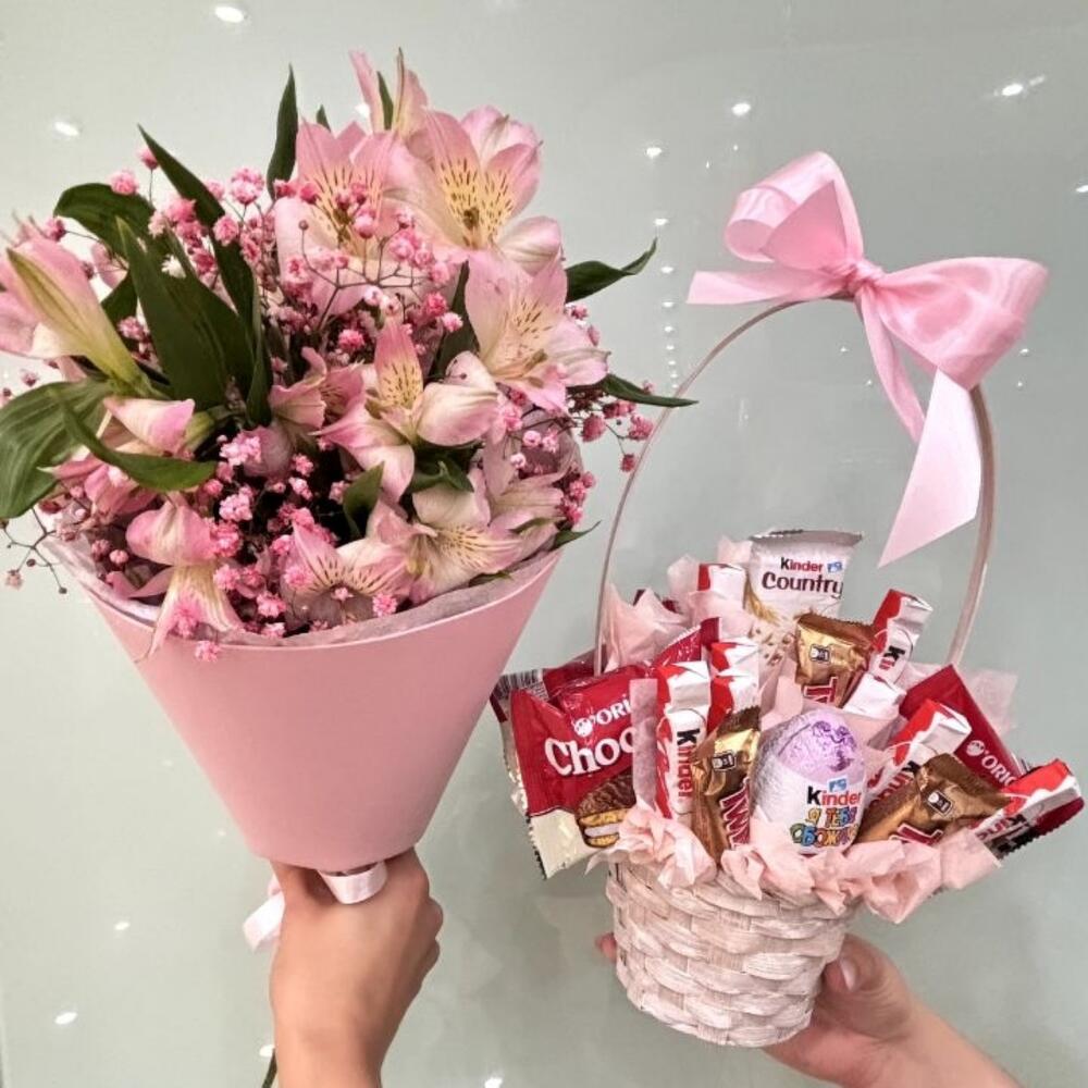 Букет альстромерий + сладкая корзинка "Нежный дуэт"