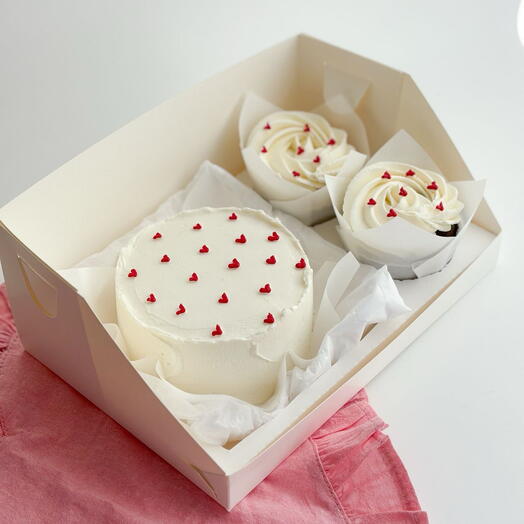 Бенто и капкейки «сердца» ваниль клубника