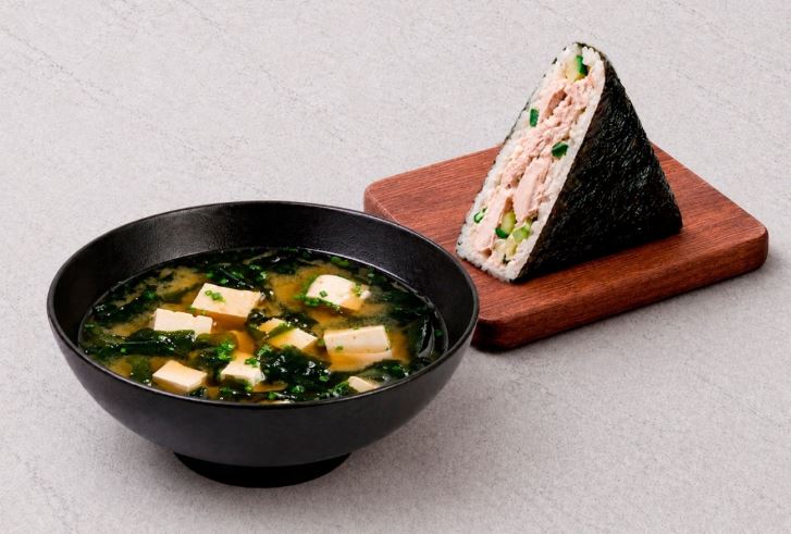 Мисо суп + Онигири цезарь с курицей