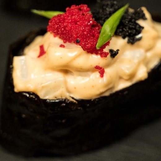 Гункан Спайси Ика