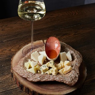 Плато ароматных сыров