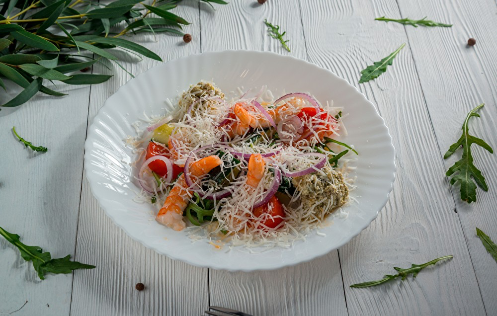 Салат-коктейль с креветками