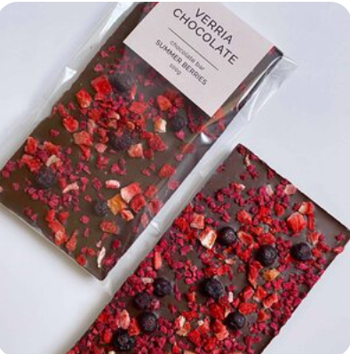 Темный шоколад 53% Summer berries