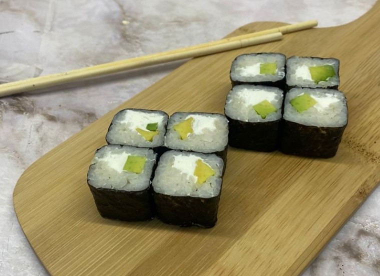 Маки с авокадо