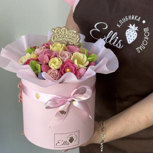 Букет из шоколадных цветов "С днём рождения "