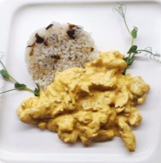Куриная грудка в сливках