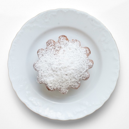 Кекс с изюмом