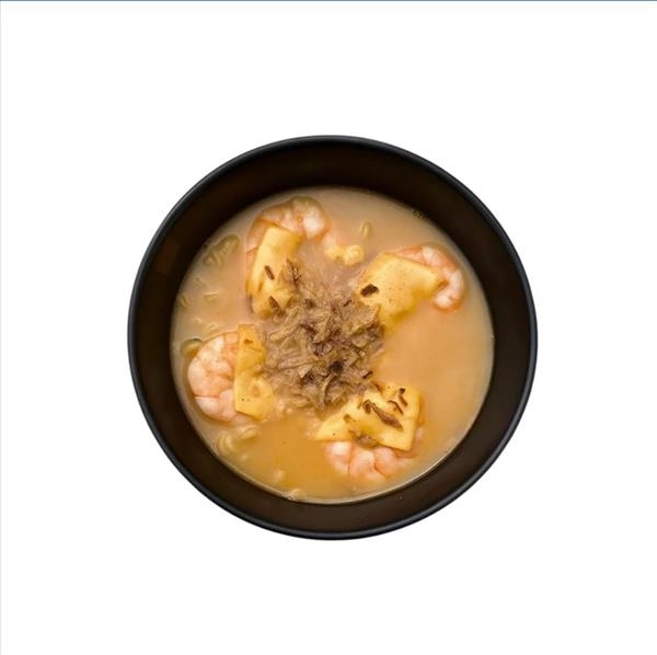 Сырный рамен с креветками