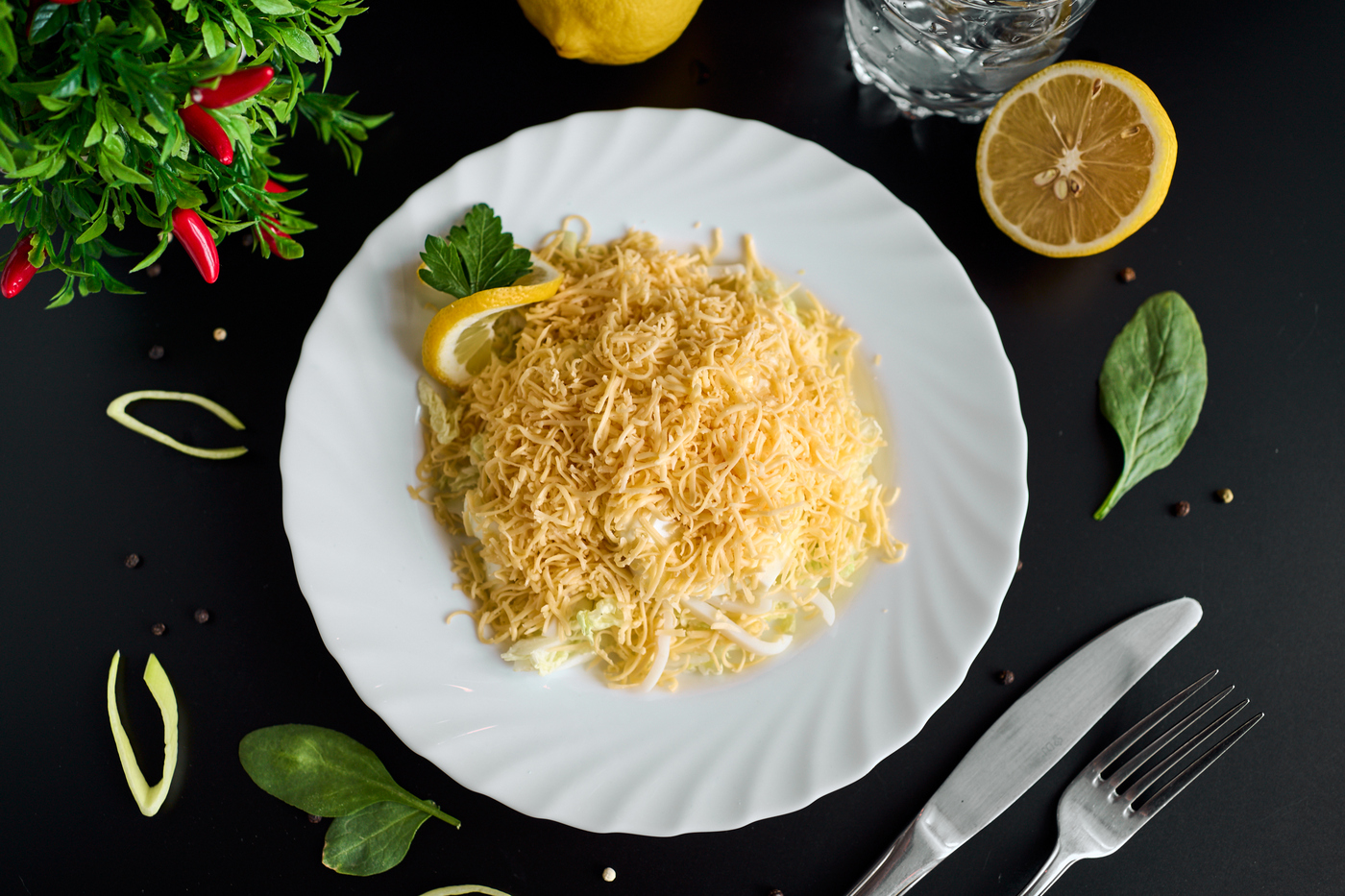 Салат с кальмарами
