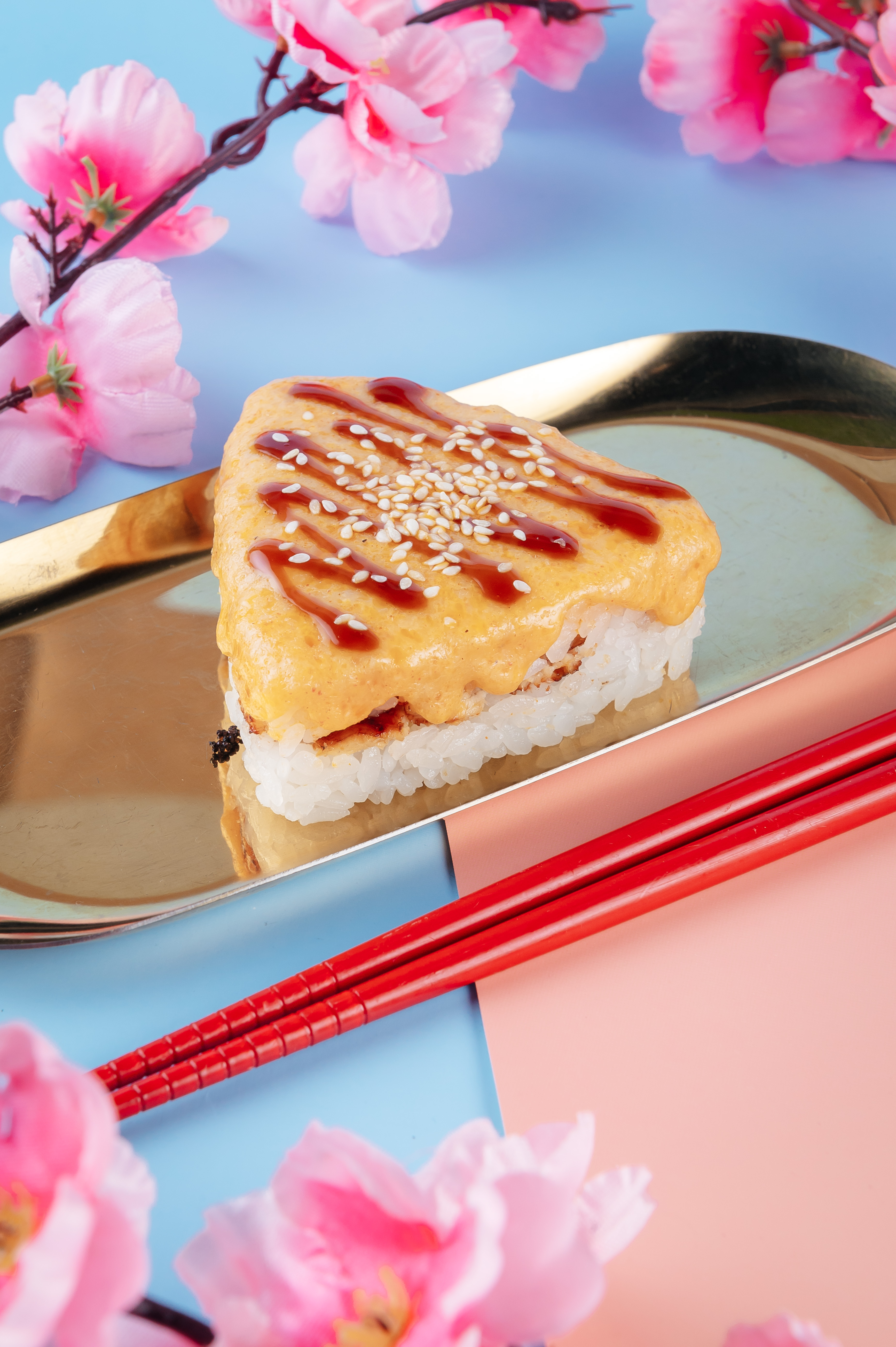 Онигири с угрем