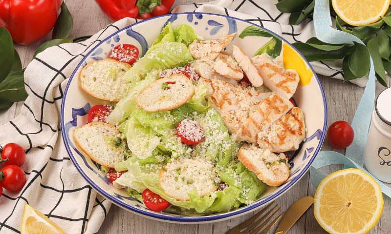 Фирменный цезарь с курицей