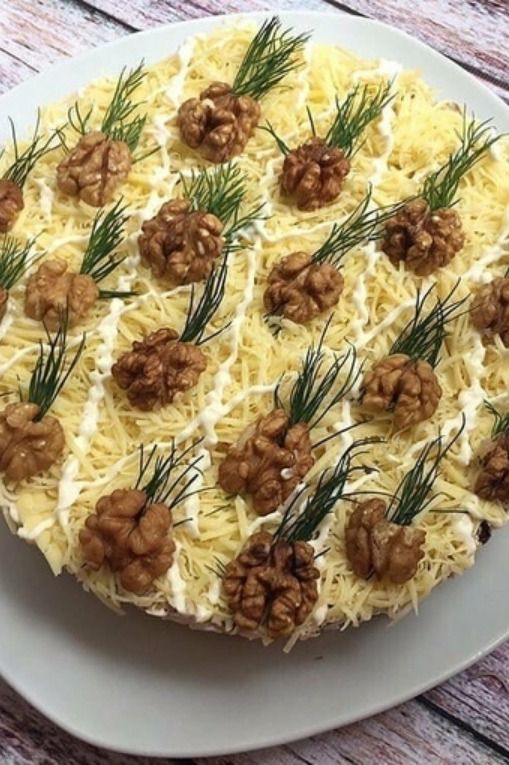 Салат "Курица с ананасом".