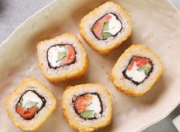 Темпура с копчёным лососем