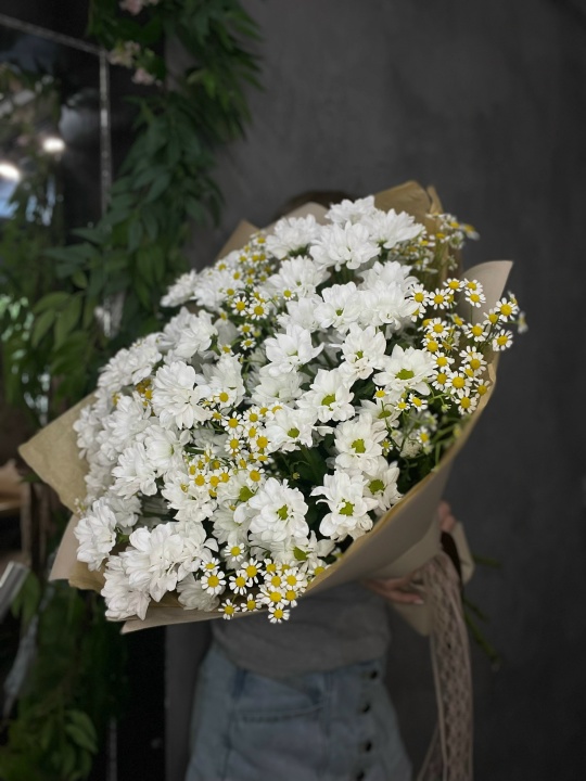 Букет с ромашками