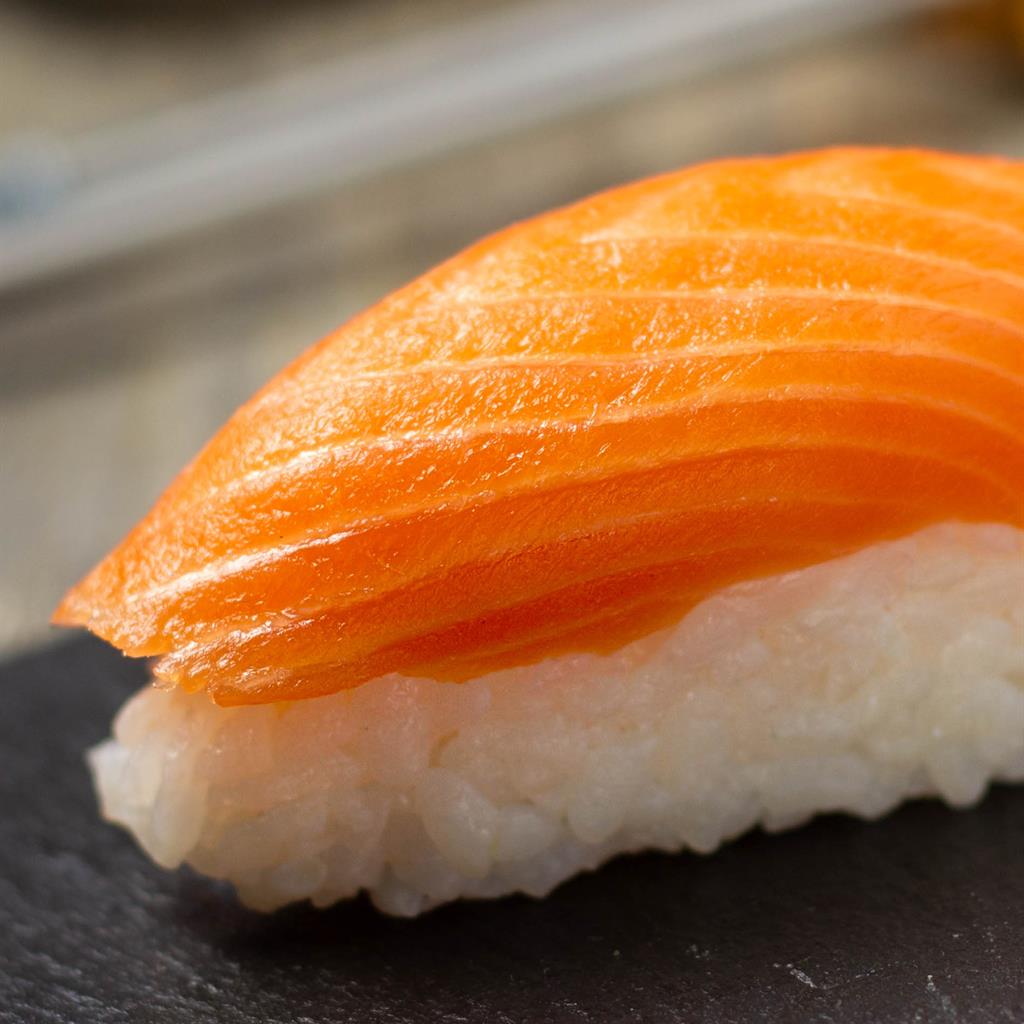 Суши Лосось