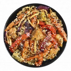 Удон с курицей и ананасом в кисло-сладко