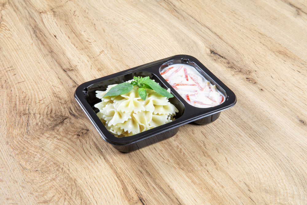 Филе куры по- Строгановски с фарфалле