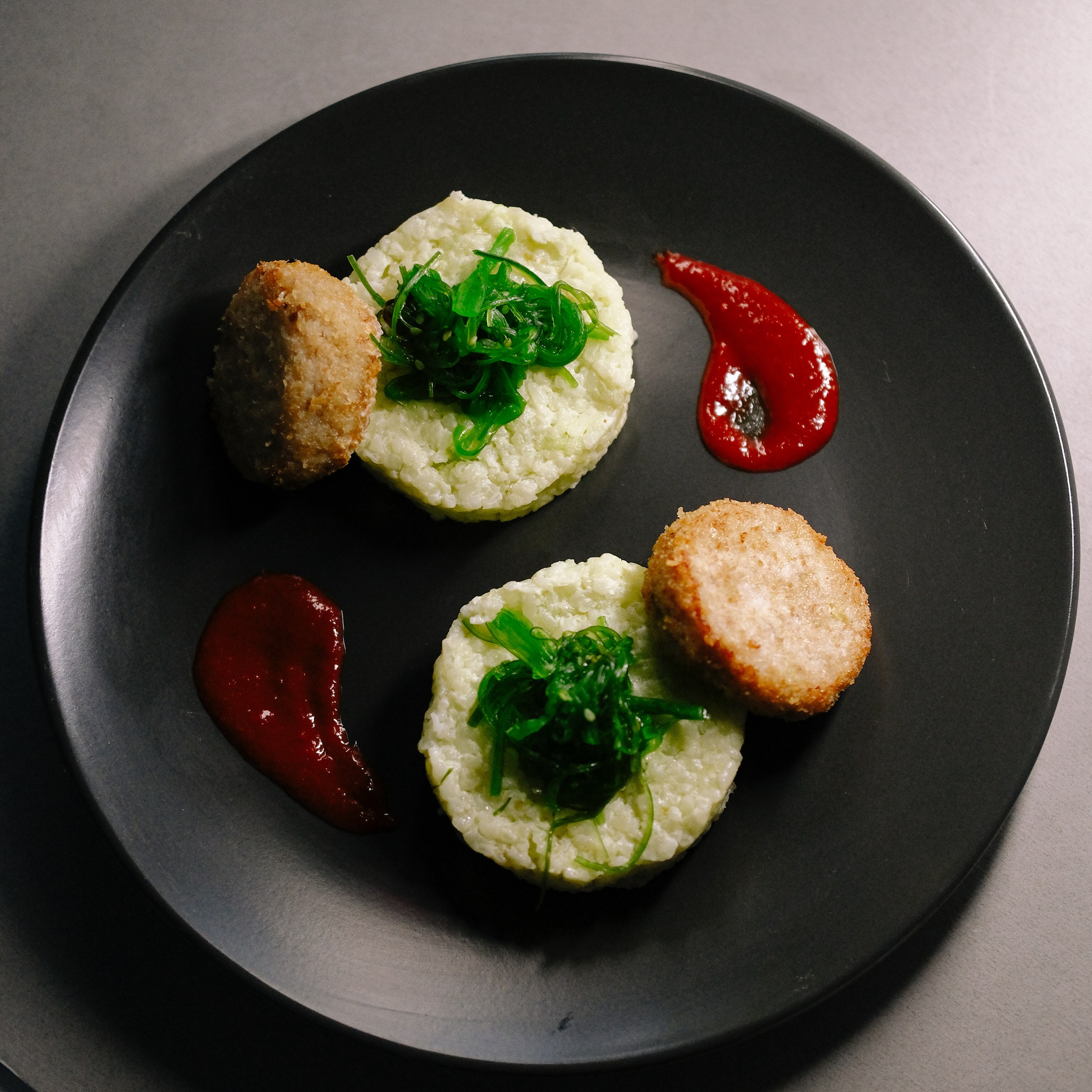 Фишкейки с зеленым рисом
