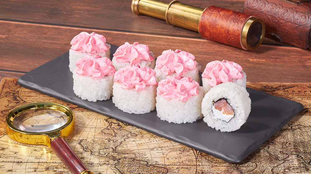 Ролл Кракатау с копченой кетой