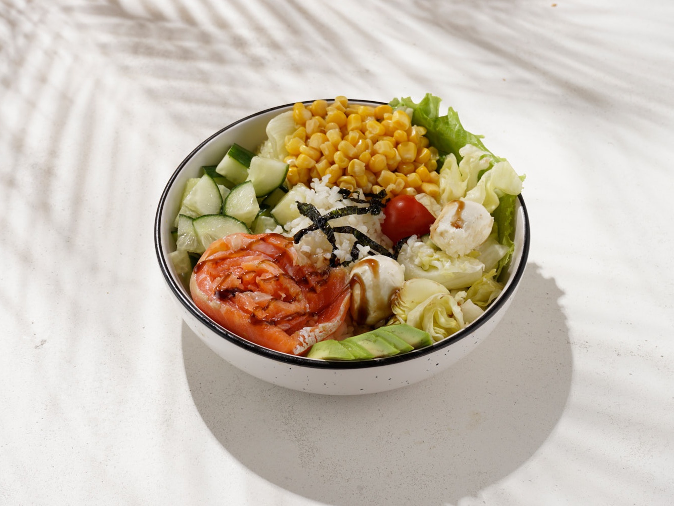 Поке с красной рыбой