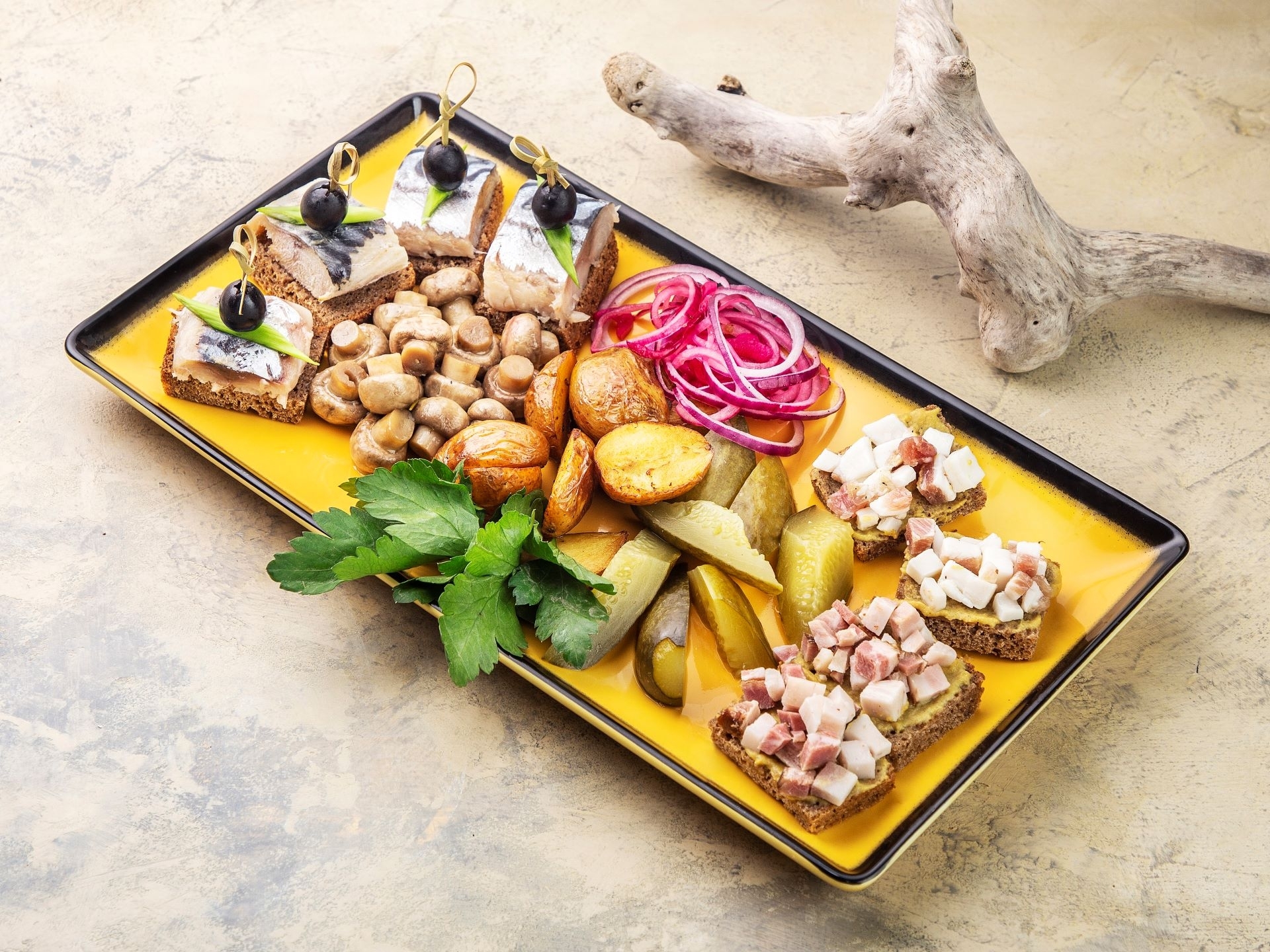 Тарелочка под водочку