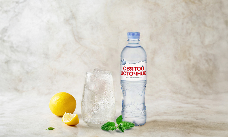 Святой источник (негазированная)