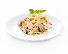 Паста с курицей и грибами