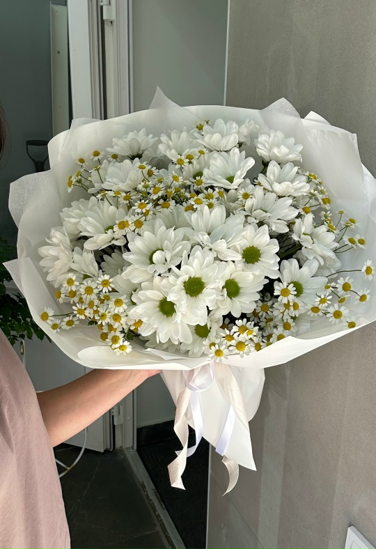 Букет Белая леди из ромашек