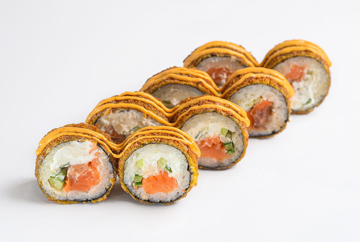 Темпурный ролл с лососем